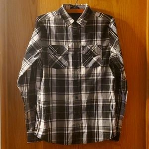 NWOT Carbon Men's Long Sleeve Button Down; Black Plaid; Small